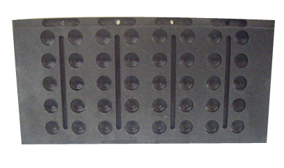 Molde de soplado en acero para envases plásticos